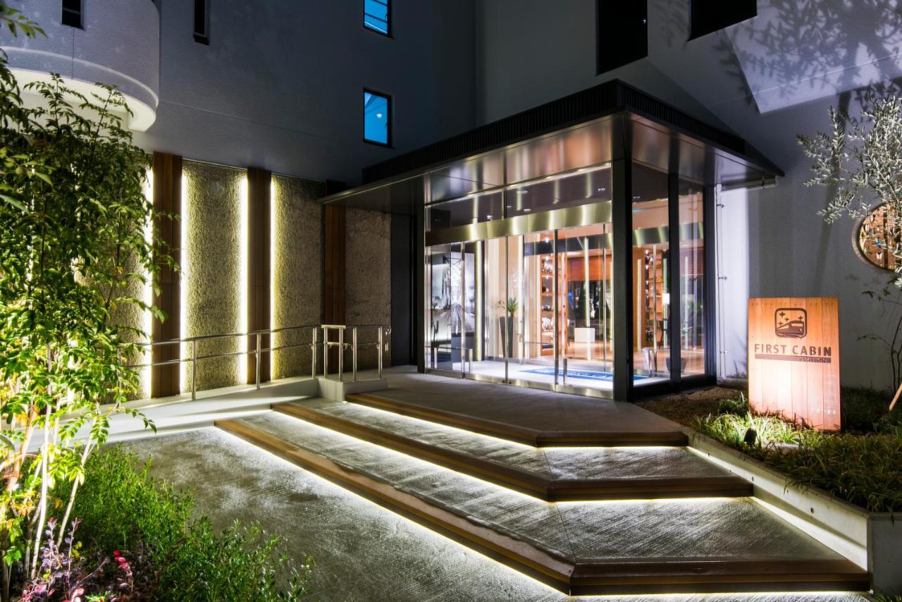 First Cabin Station Abenoso Hotell Osaka Exteriör bild