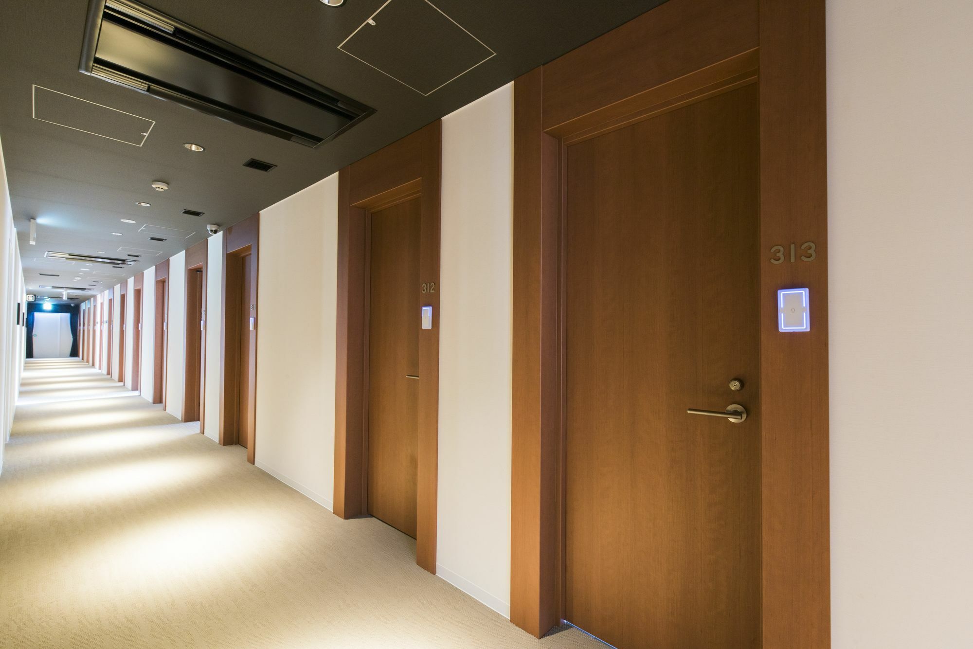 First Cabin Station Abenoso Hotell Osaka Exteriör bild