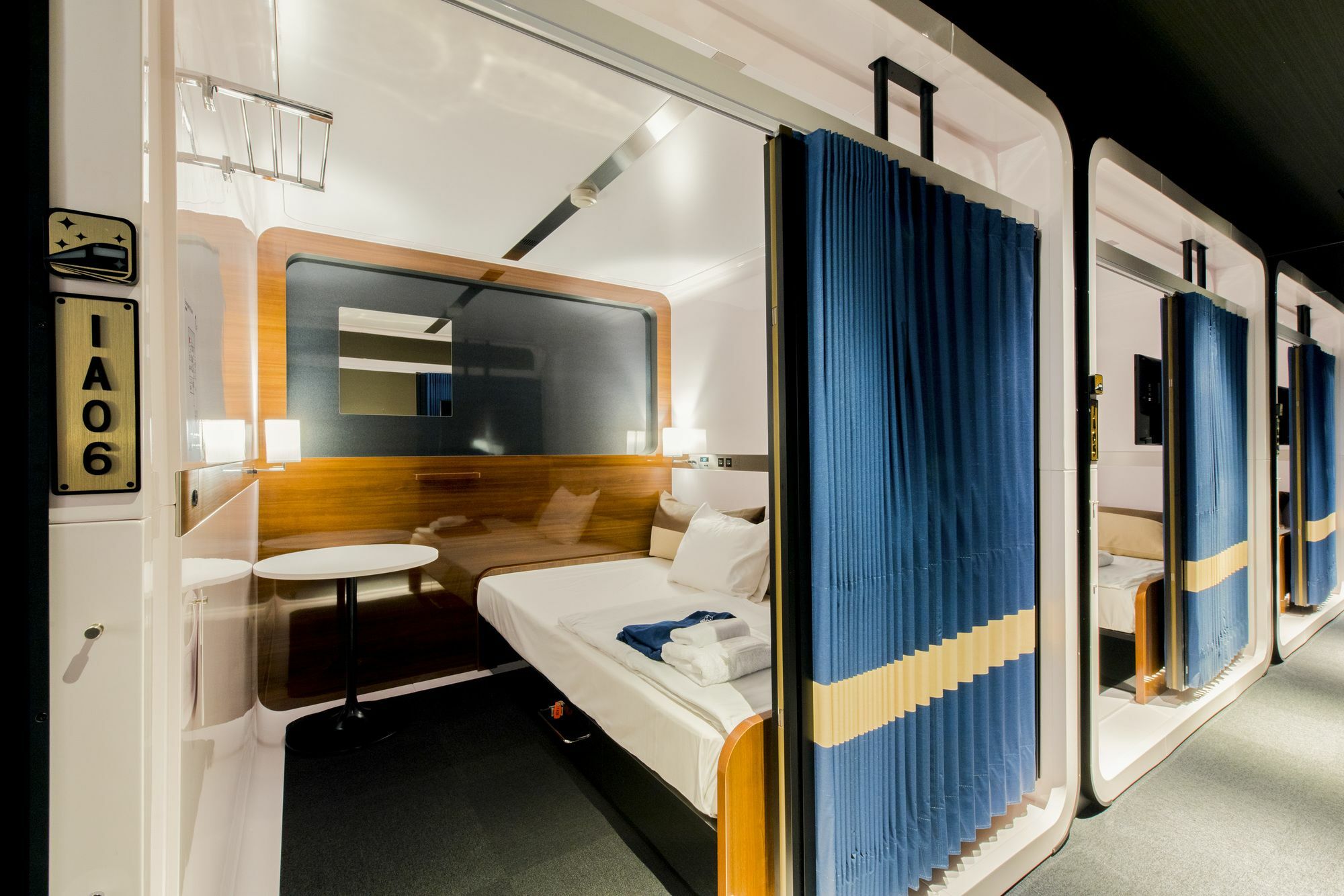 First Cabin Station Abenoso Hotell Osaka Exteriör bild