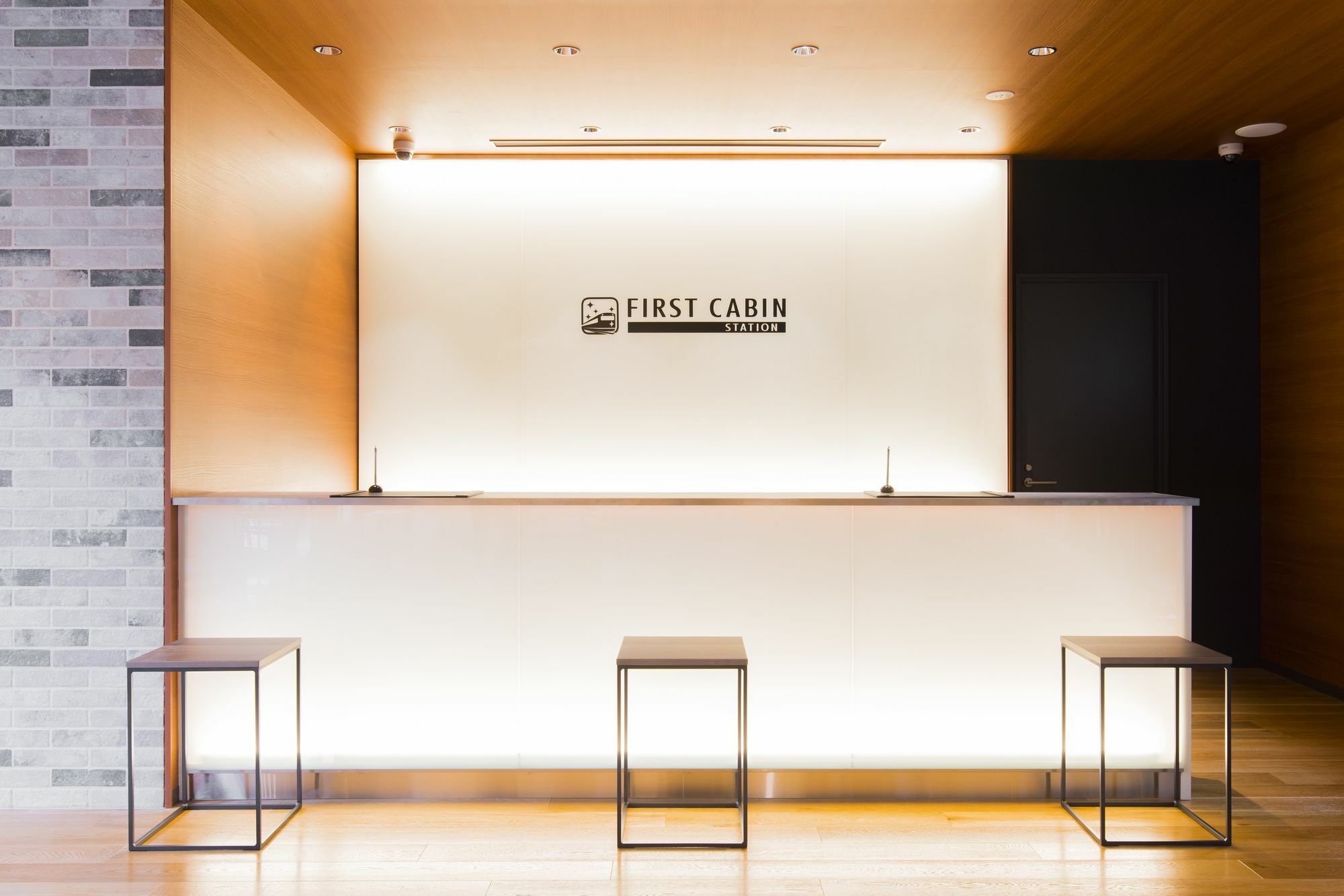 First Cabin Station Abenoso Hotell Osaka Exteriör bild